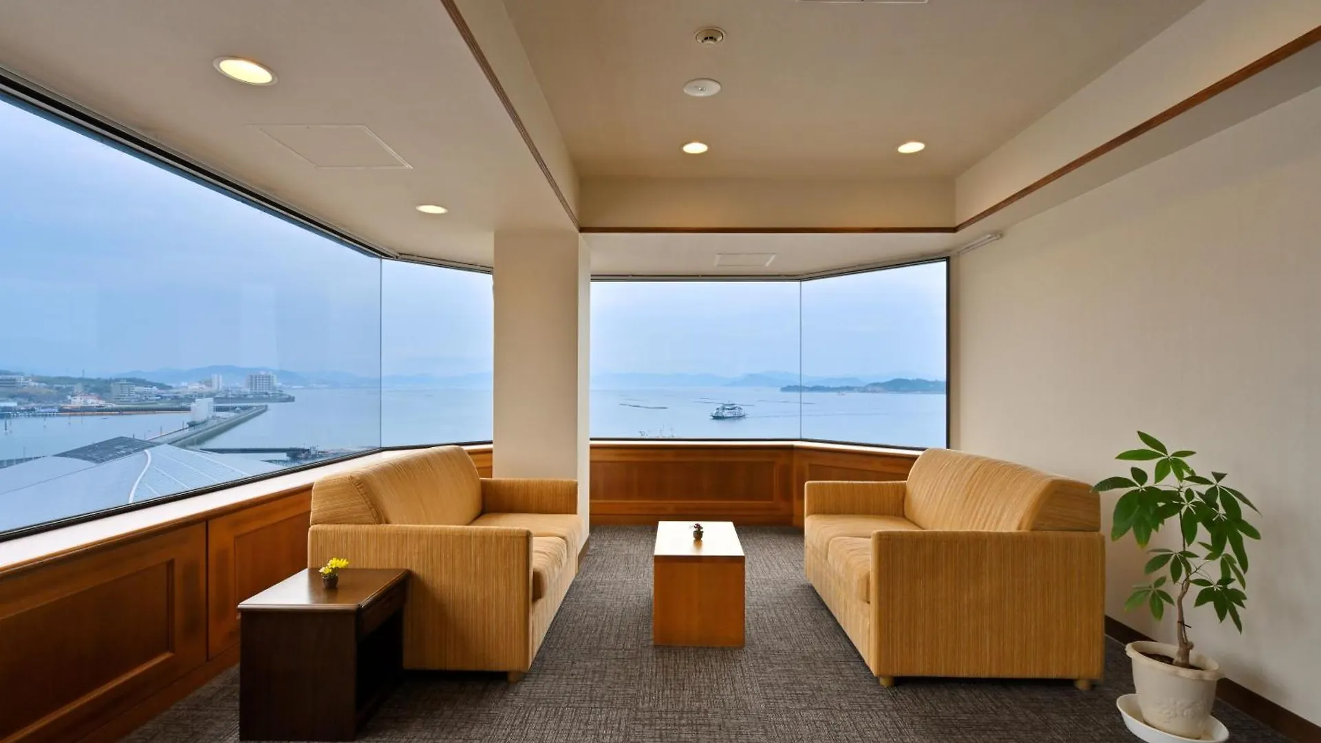 Miyajima Coral Hotel Hatsukaichi Japan