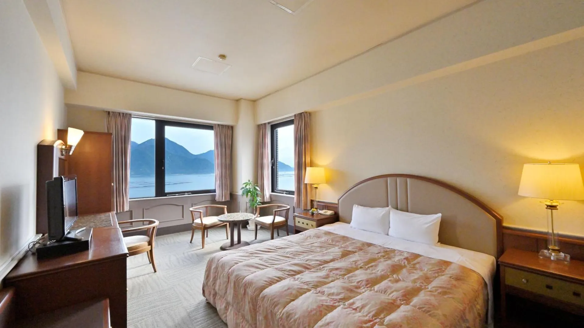 Miyajima Coral Hotel Hatsukaichi Japan